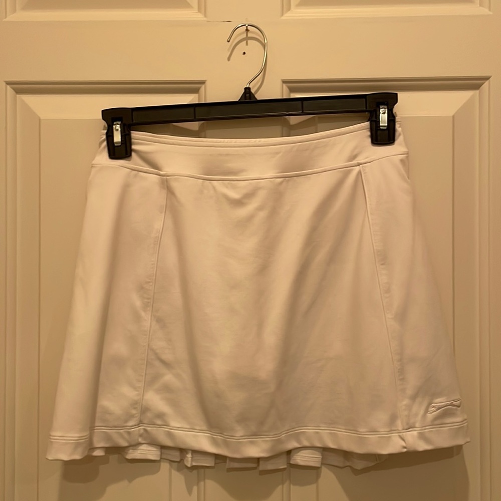 super cute golf/tennis skirt in the color white!
